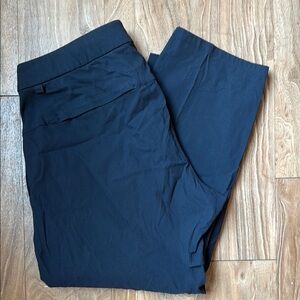 Lululemon Relaxed Fit Belted Stretch Pants